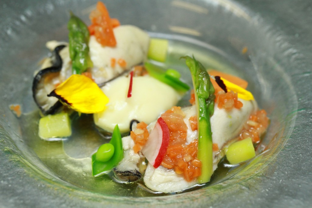 Oysters in fine escabeche and vegetables