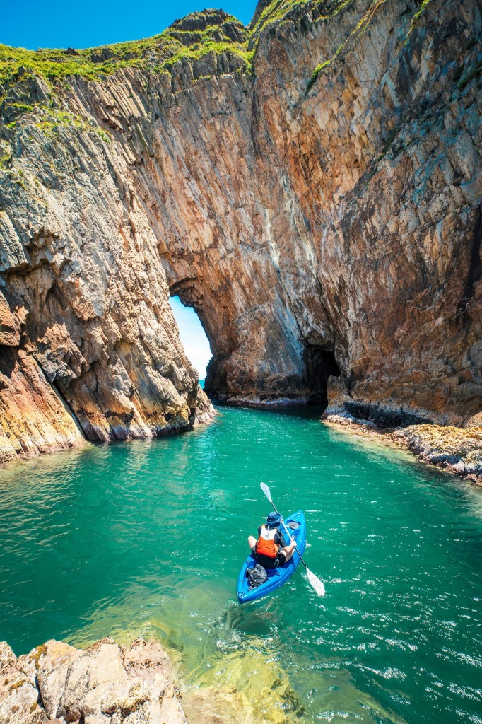 Kayak Wang Chau Kok Cave - credit Jessica.lkw