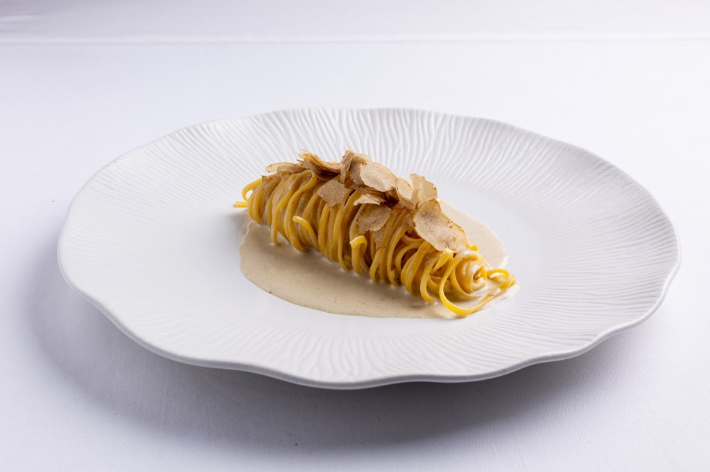 Handmade tagliolini with Hokkaido butter and white truffle