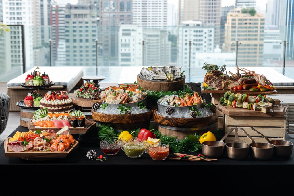 Indigo NYE Buffet Dinner-POOL01