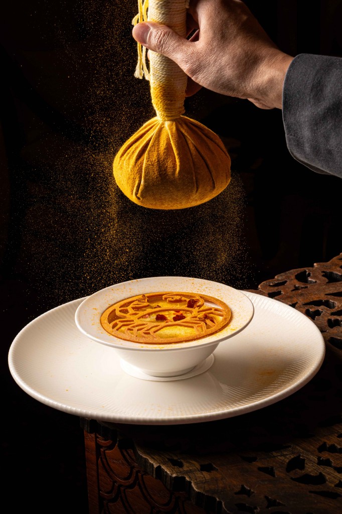 Sra Bua by Kiin Kiin_Krabi Blue Crab Southern Cutty with Rice Noodles