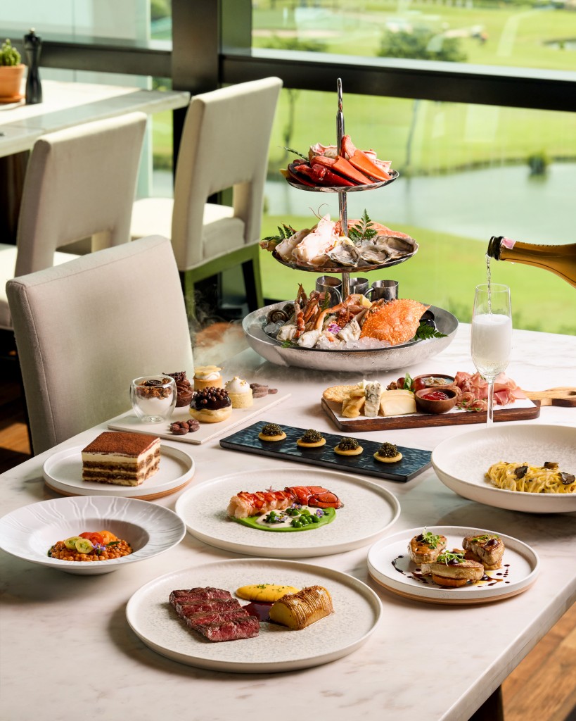VIU_Signature_Sunday_Brunch-Seafood Tower