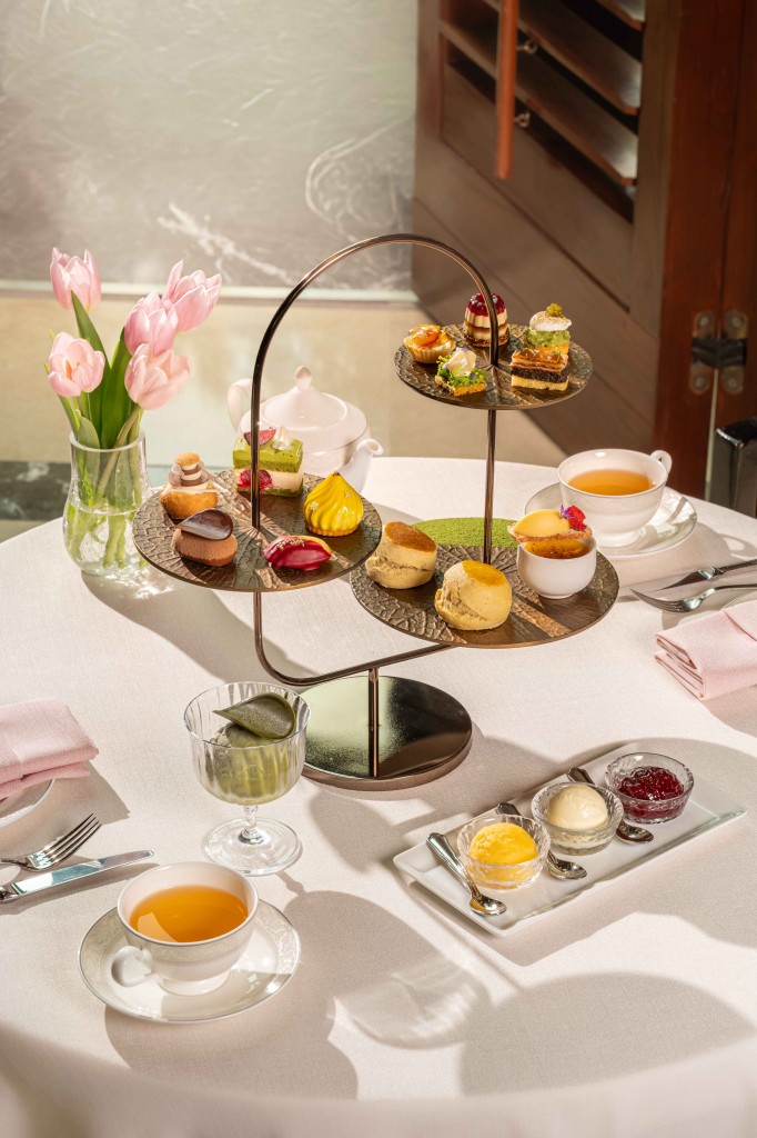 04. Tea Expressions Afternoon Tea_1897 Lounge