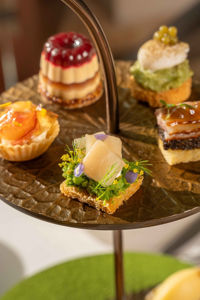 06. Tea Expressions Afternoon Tea_1897 Lounge