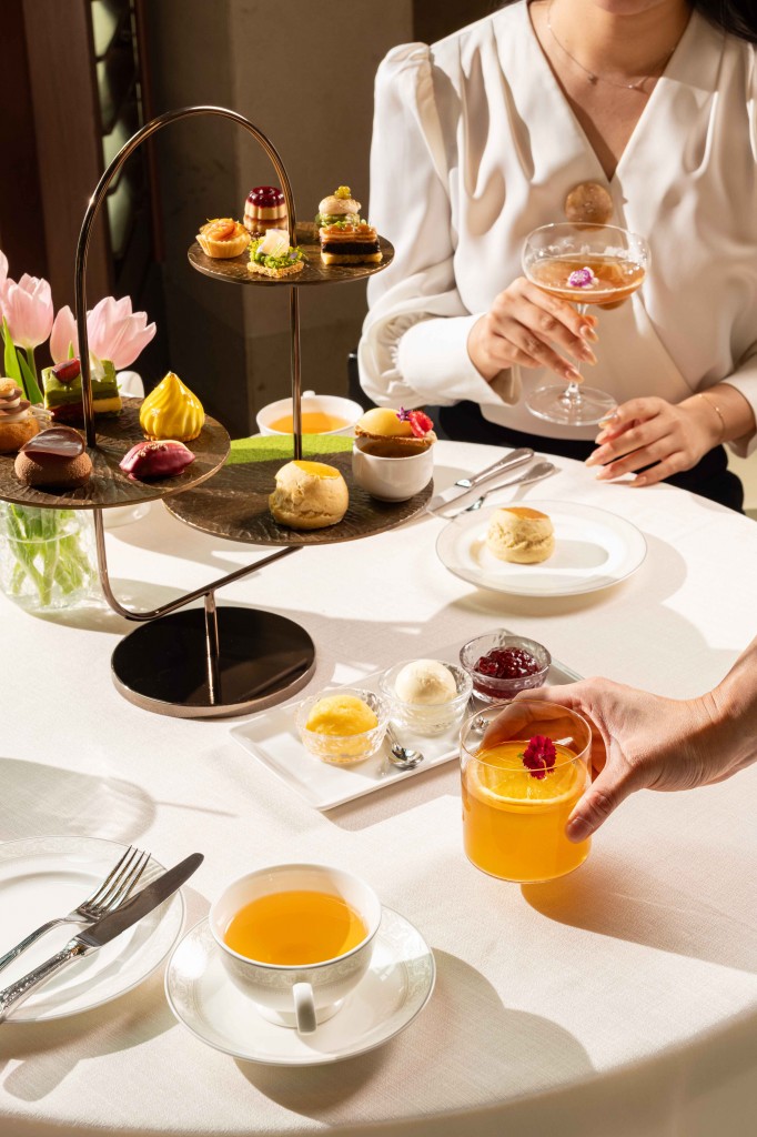 08. Tea Expressions Afternoon Tea_1897 Lounge